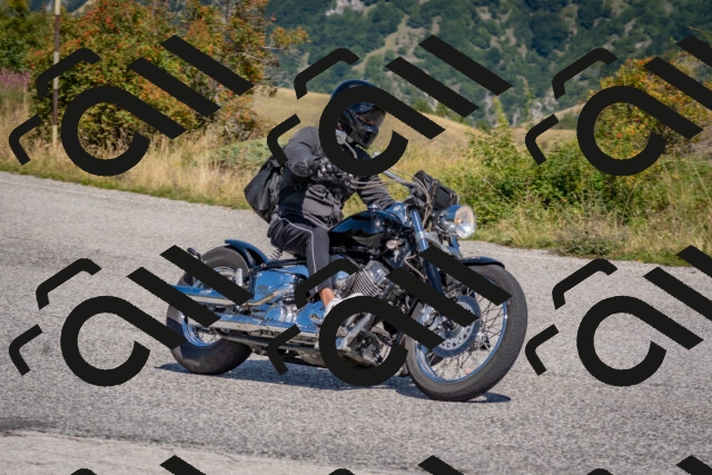 202509061208-DSC_8909_c4_