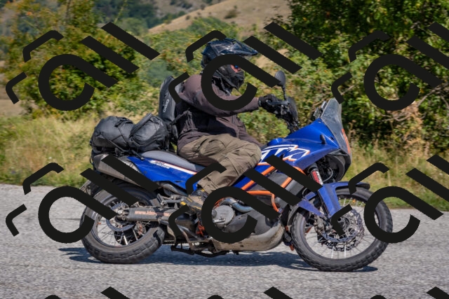 202509061208-DSC_8924_c4_