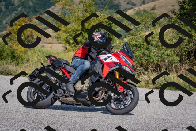 202509061209-DSC_8930_c4_