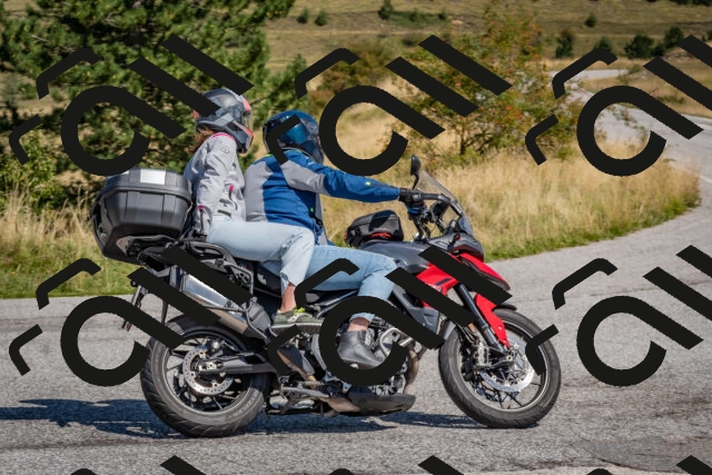 202509061218-DSC_8996_c4_