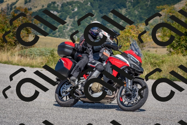 202509061225-DSC_9010_c4_