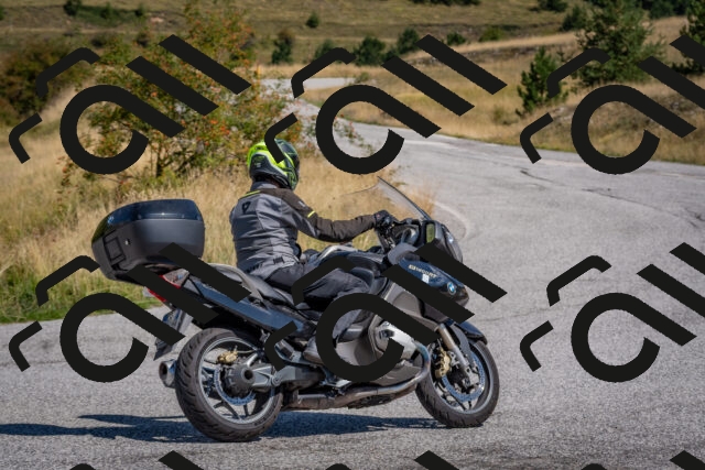 202509061225-DSC_9024_c4_