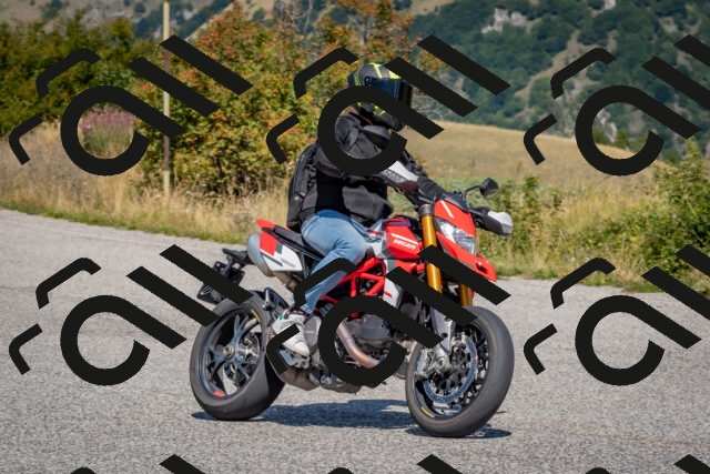 202509061226-DSC_9030_c4_