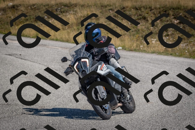 202509061226-DSC_9046_c4_