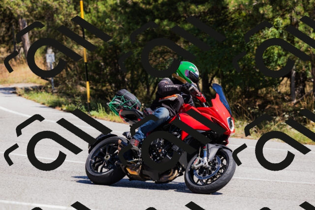 202509061309-_04A6035_c3