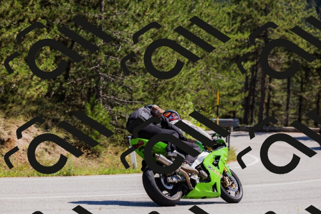 202509061319-_04A6169_c3