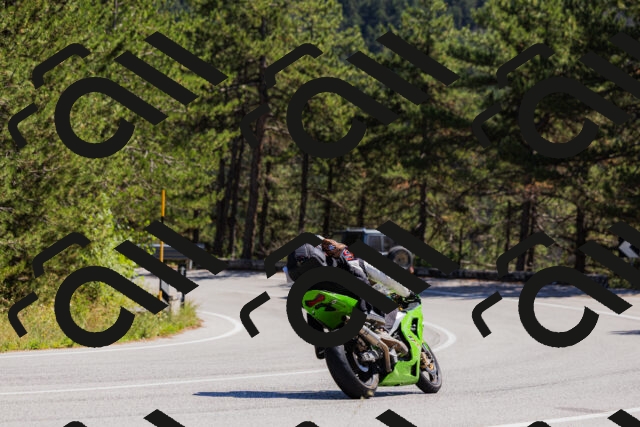 202509061319-_04A6170_c3