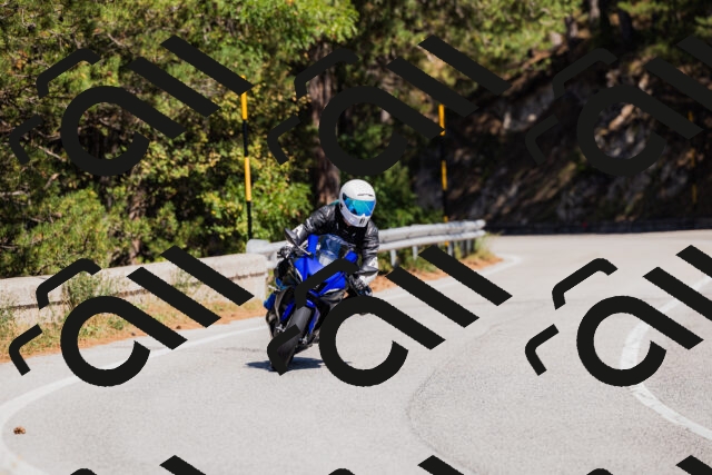 202509061319-_04A6171_c3