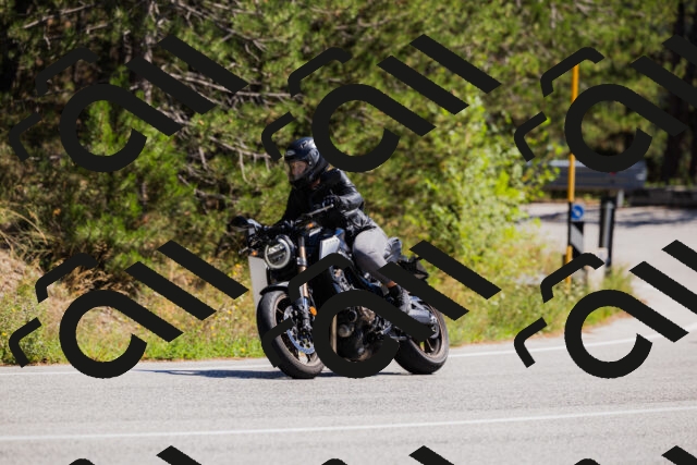 202509061321-_04A6206_c3