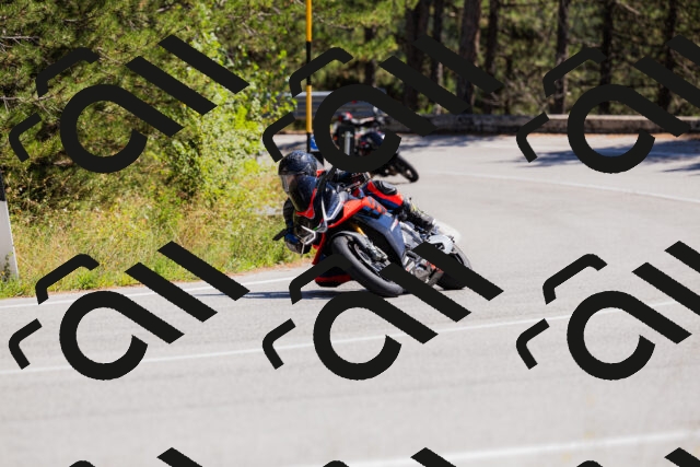 202509061326-_04A6237_c3