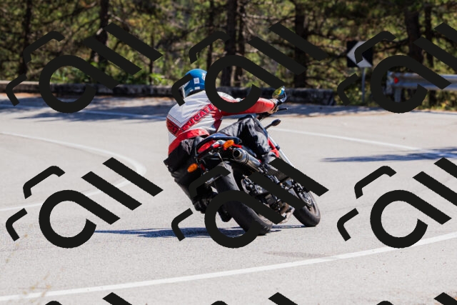 202509061329-_04A6286_c3