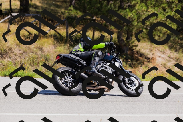 202509061332-_04A6321_c3