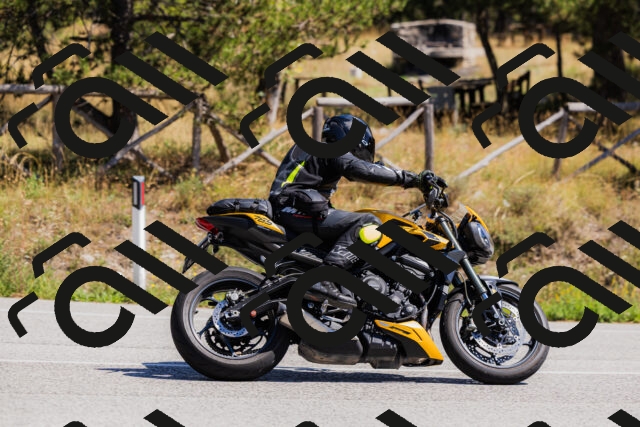 202509061332-_04A6328_c3