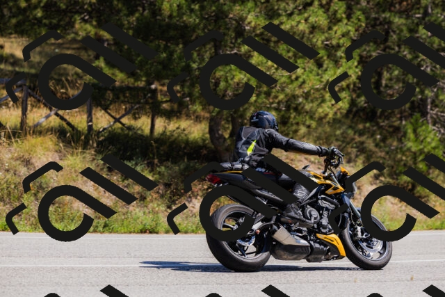 202509061332-_04A6329_c3