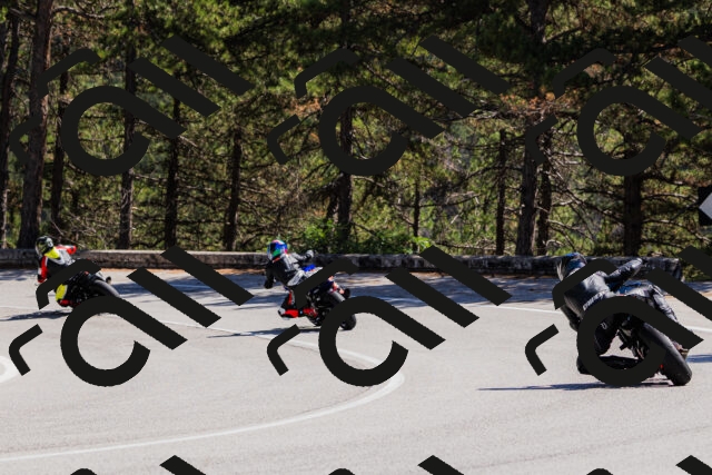 202509061335-_04A6378_c3