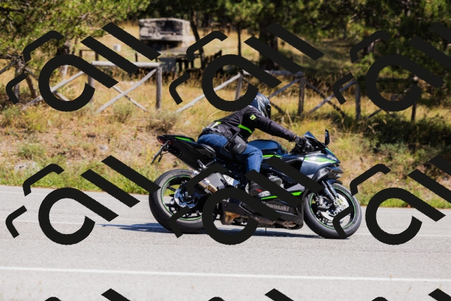 202509061335-_04A6389_c3