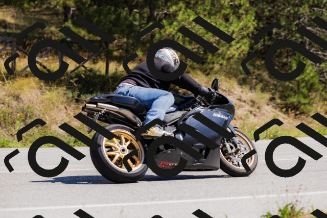 202509061336-_04A6406_c3