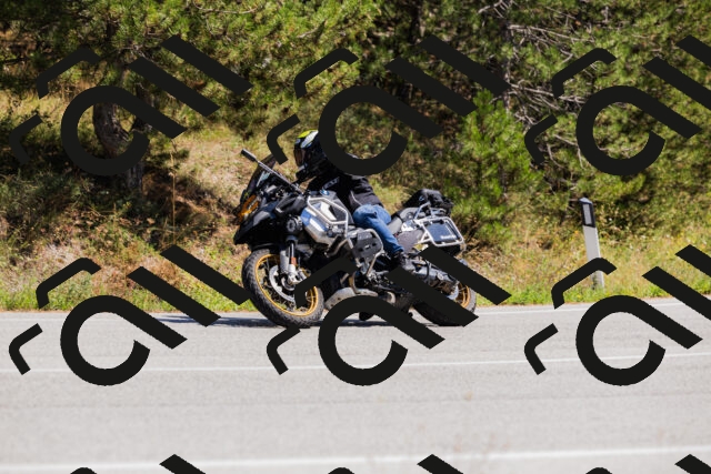 202509061339-_04A6437_c3