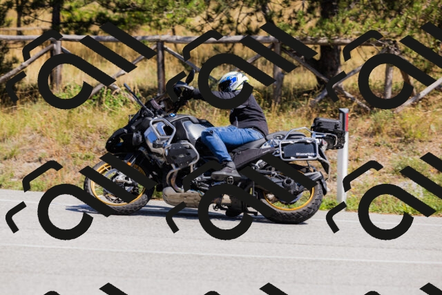 202509061339-_04A6439_c3