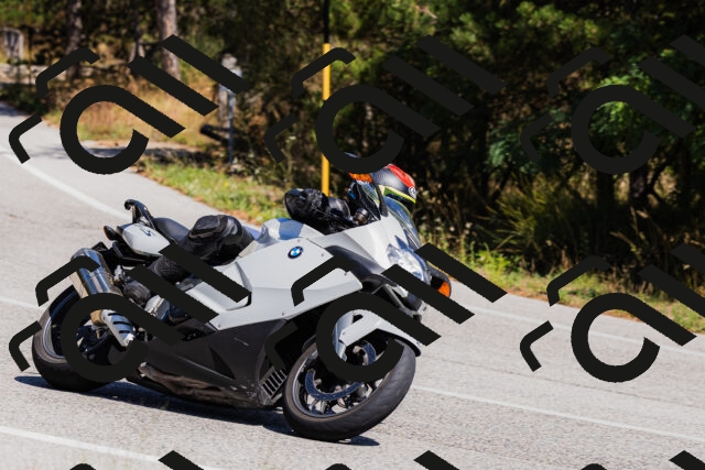 202509061340-_04A6452_c3