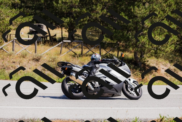 202509061340-_04A6454_c3