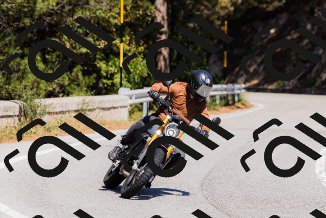 202509061341-_04A6458_c3