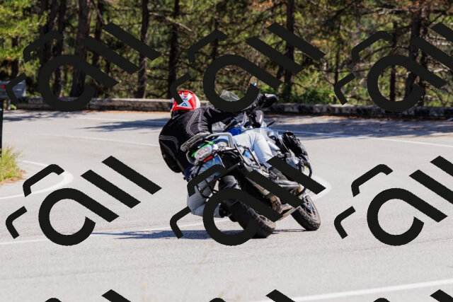 202509061346-_04A6501_c3