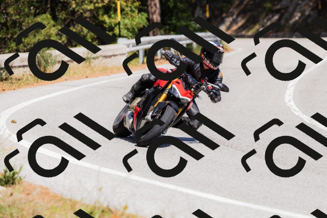 202509061347-_04A6509_c3