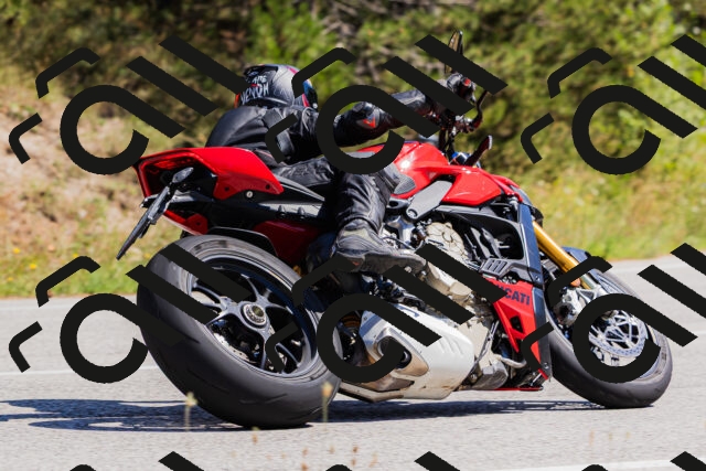 202509061347-_04A6513_c3