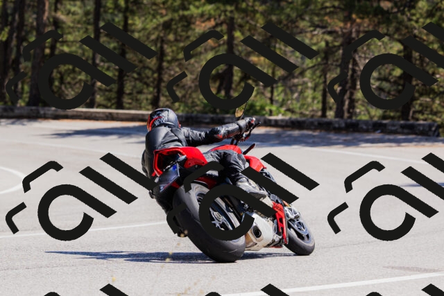 202509061347-_04A6514_c3