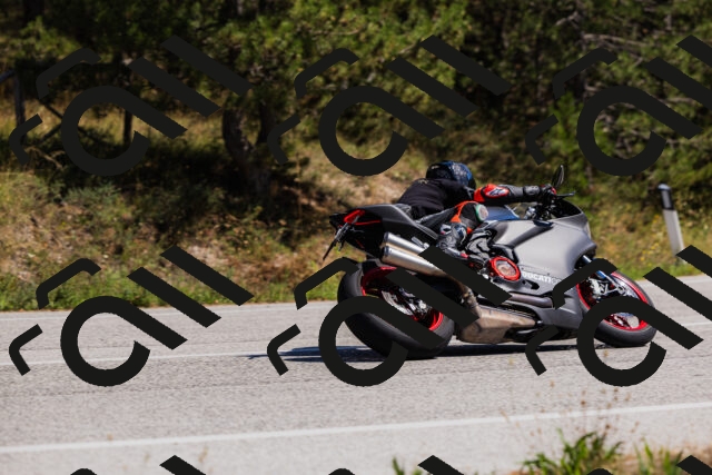 202509061348-_04A6531_c3