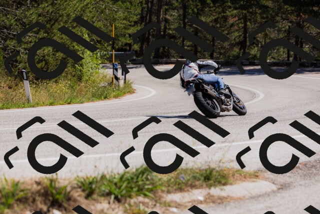 202509061349-_04A6550_c3