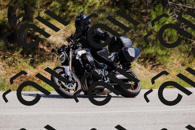 202509061350-_04A6557_c3