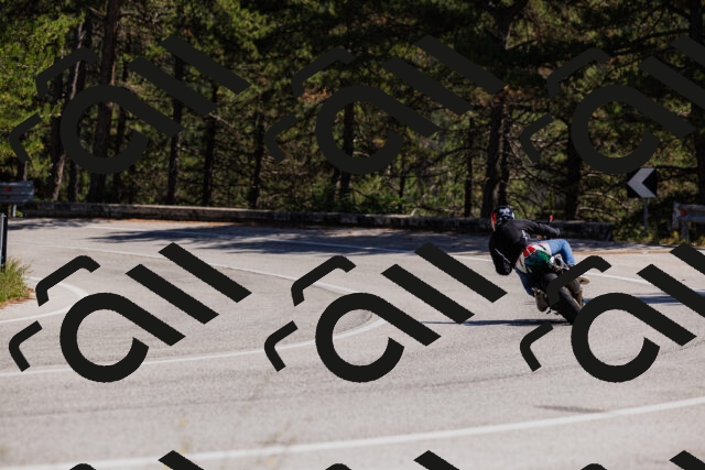 202509061357-_04A6577_c3