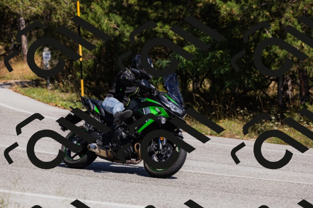 202509061357-_04A6580_c3