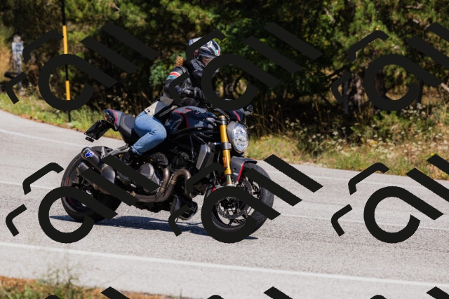 202509061357-_04A6590_c3