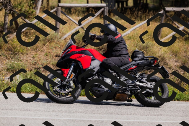 202509061401-_04A6631_c3