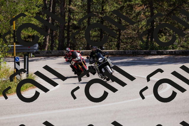 202509061401-_04A6645_c3