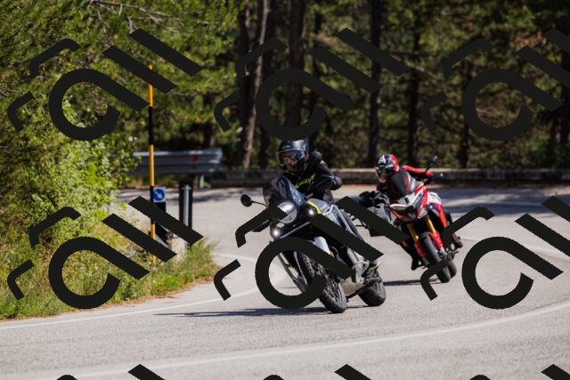 202509061401-_04A6647_c3