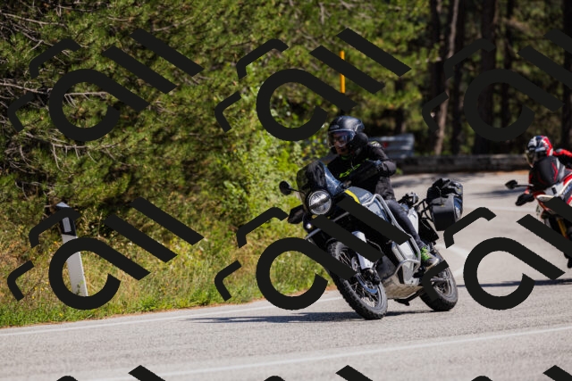 202509061401-_04A6648_c3