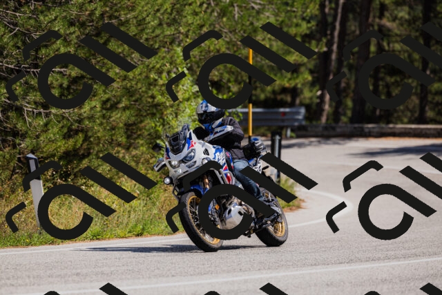 202509061401-_04A6657_c3