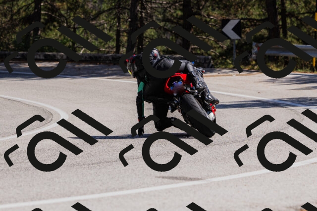 202509061404-_04A6690_c3