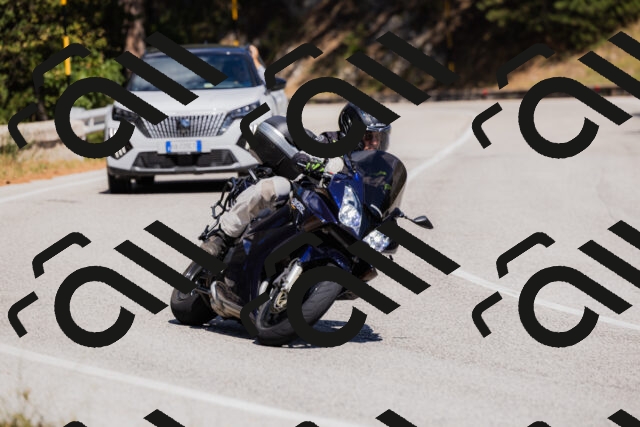 202509061405-_04A6702_c3