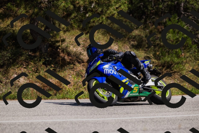 202509061405-_04A6712_c3