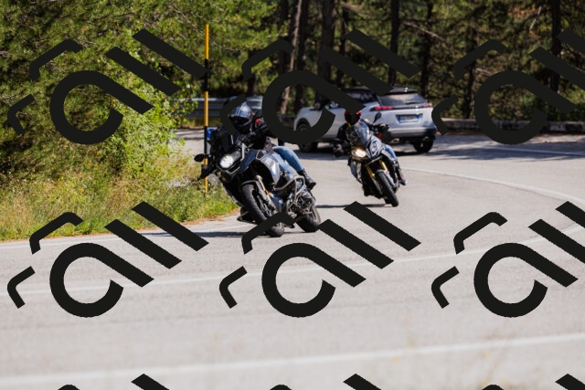 202509061405-_04A6715_c3