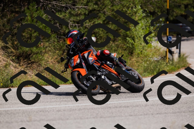 202509061406-_04A6747_c3