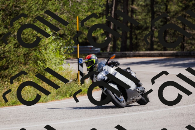 202509061410-_04A6798_c3