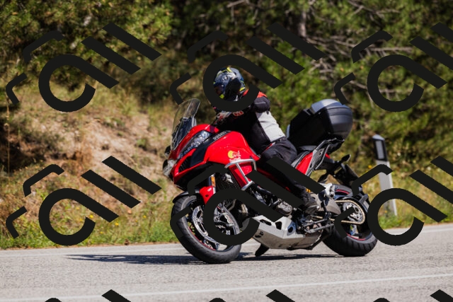 202509061414-_04A6821_c3