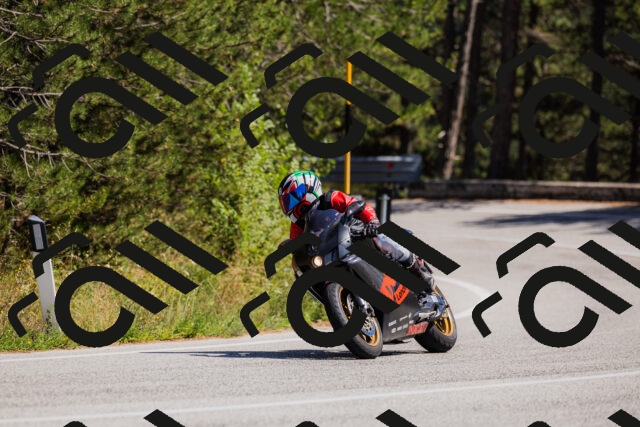 202509061415-_04A6840_c3