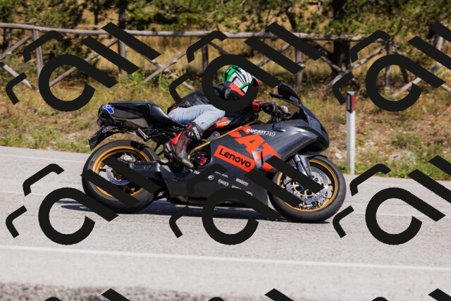 202509061416-_04A6860_c3